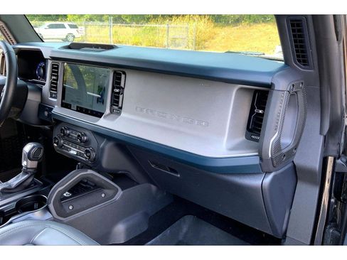 Used 2024 Ford Bronco Outer Banks AWD/4WD image 15