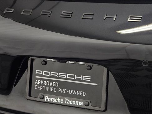 Certified 2018 Porsche 911 Carrera GTS image 28