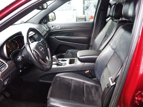 Used 2018 Jeep Grand Cherokee Altitude image 13