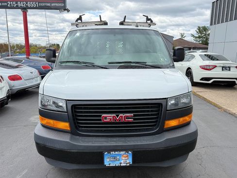 Used 2018 GMC Savana 2500 w/ Driver Convenience Package image 2