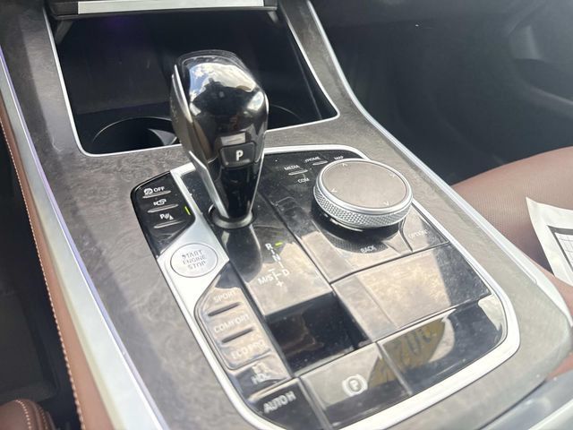 Used 2022 BMW X5 xDrive40i AWD/4WD image 29