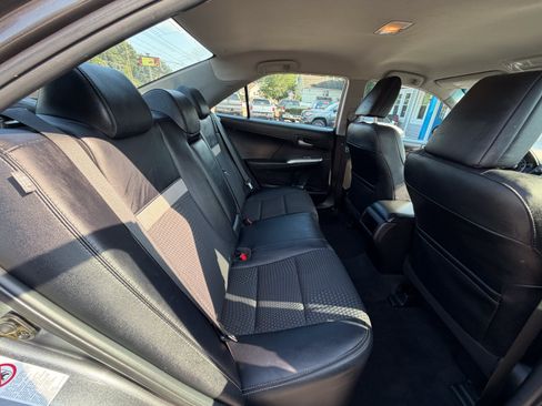 Used 2014 Toyota Camry SE FWD image 14