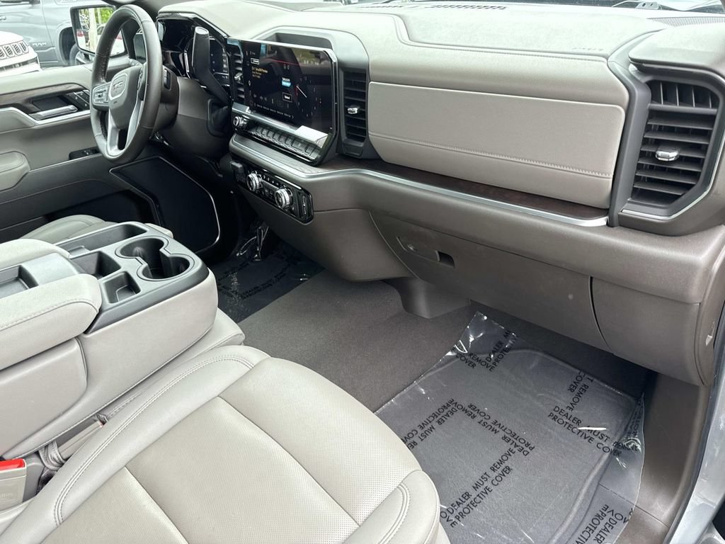Used 2025 GMC Sierra 1500 SLT AWD/4WD image 25