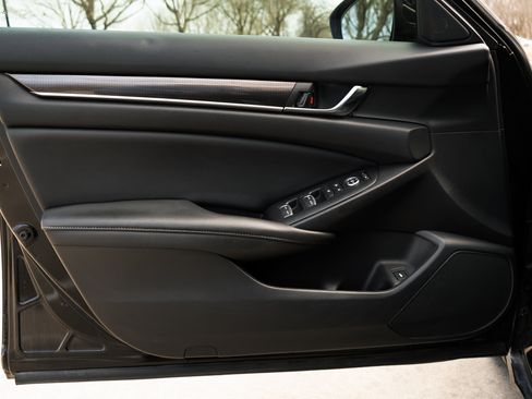 Used 2019 Honda Accord Sport image 34