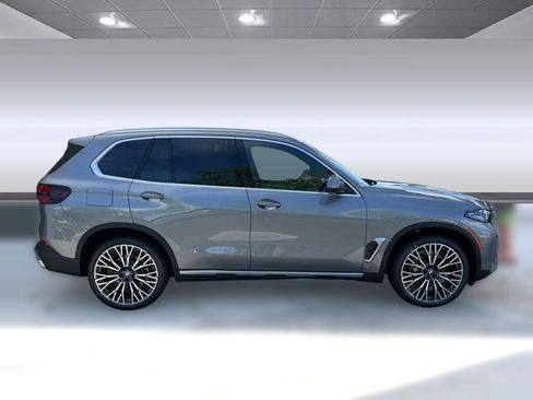 New 2026 BMW X5 xDrive40i AWD/4WD image 8