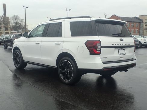 Used 2022 Ford Expedition Limited image 6