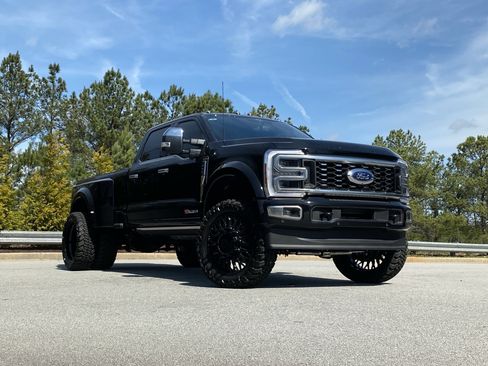 Used 2026 Ford F450 Platinum w/ Platinum Plus Package image 2