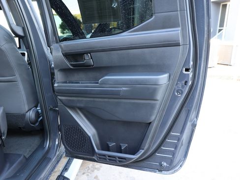 Used 2025 Toyota Tacoma SR5 image 31