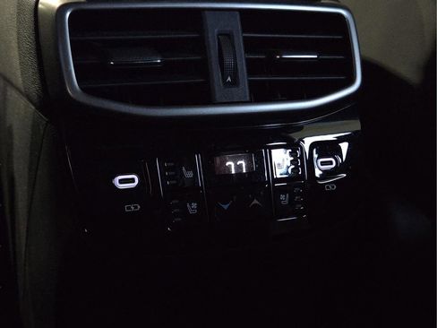 Used 2025 Lexus RX 450h AWD w/ Luxury Package image 15