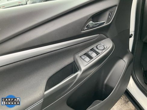 Used 2023 Chevrolet Bolt EUV LT image 24