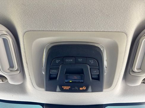 Used 2023 Toyota Corolla LE FWD image 52
