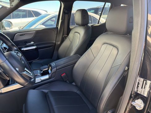 Used 2022 Mercedes-Benz GLB 250 image 8