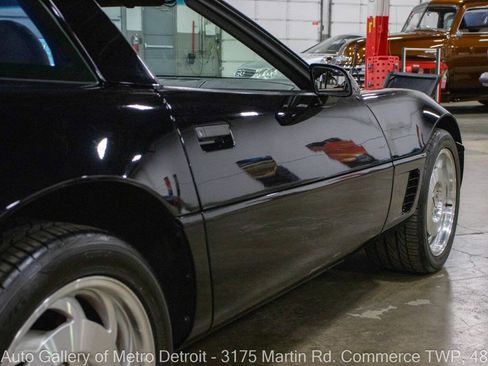 Used 1996 Chevrolet Corvette Coupe RWD image 24