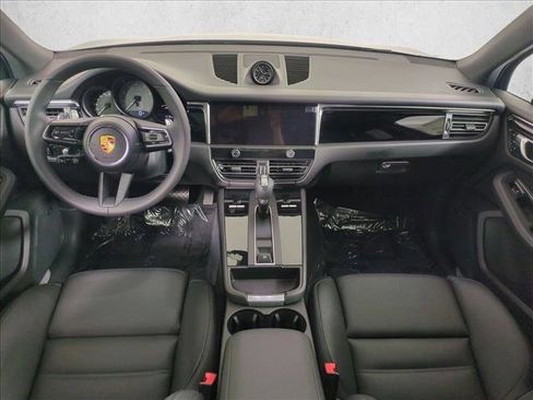 New 2026 Porsche Macan S image 23