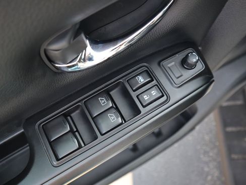 Used 2024 Nissan Titan PRO-4X w/ Pro-4x Utility Package image 19