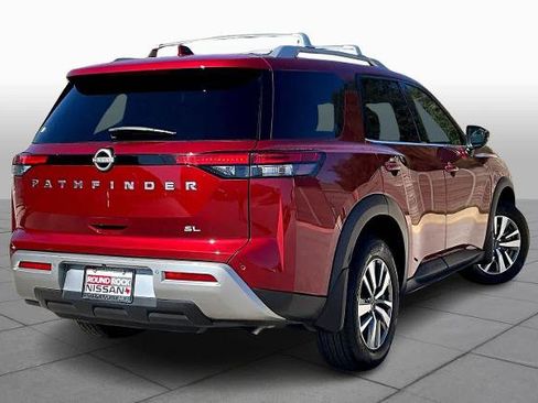 Certified 2024 Nissan Pathfinder SL image 12