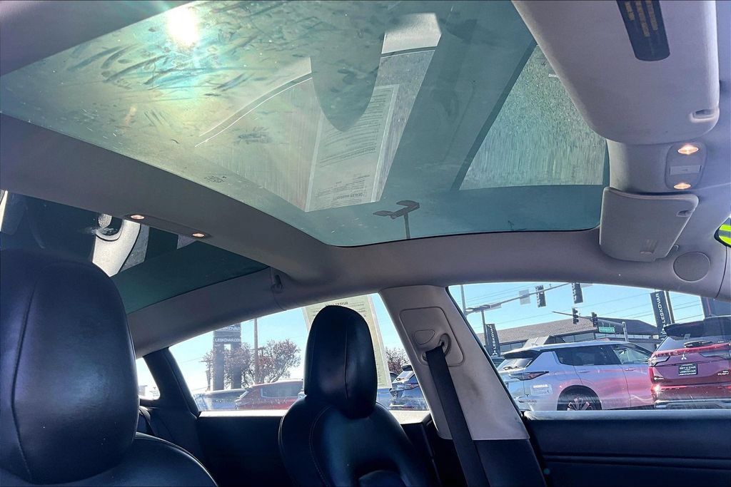 Used 2018 Tesla Model 3 Performance AWD/4WD image 21