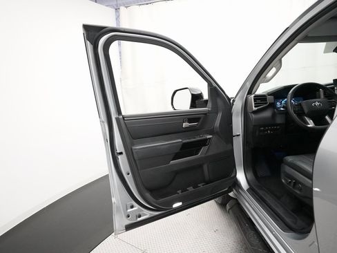 Used 2024 Toyota Tundra Limited image 27