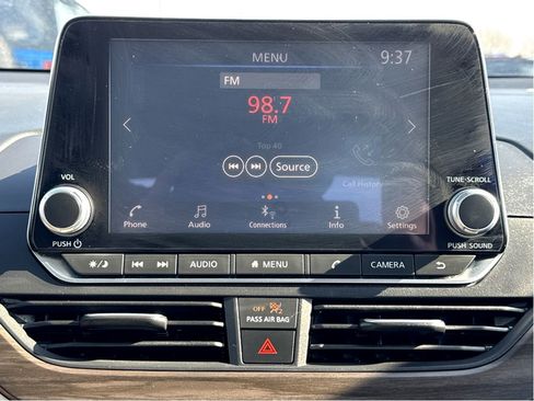 Used 2025 Nissan Altima 2.5 SV image 21