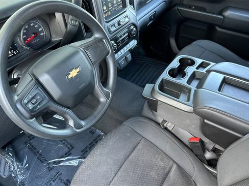Used 2019 Chevrolet Silverado 1500 Custom w/ Custom Value Package image 7