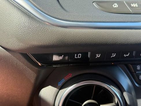 Used 2024 Chevrolet Blazer LT w/ Convenience Package FWD image 21