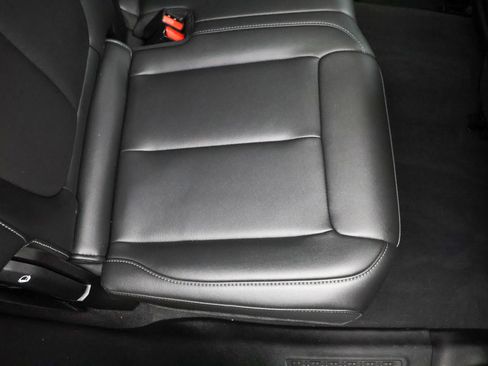 Used 2023 Jeep Grand Cherokee Limited AWD/4WD image 31