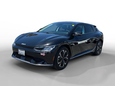 Used 2022 Kia EV6 Wind w/ Wind Technology Package AWD/4WD image 1
