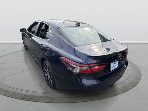 Used 2022 Toyota Camry SE FWD image 6