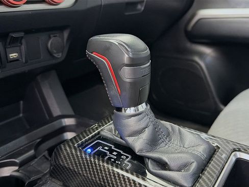 Used 2021 Toyota Tacoma 2WD Double Cab image 18