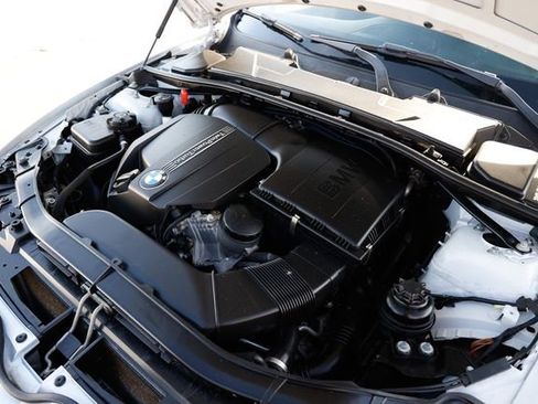 Used 2011 BMW 335i Convertible image 48