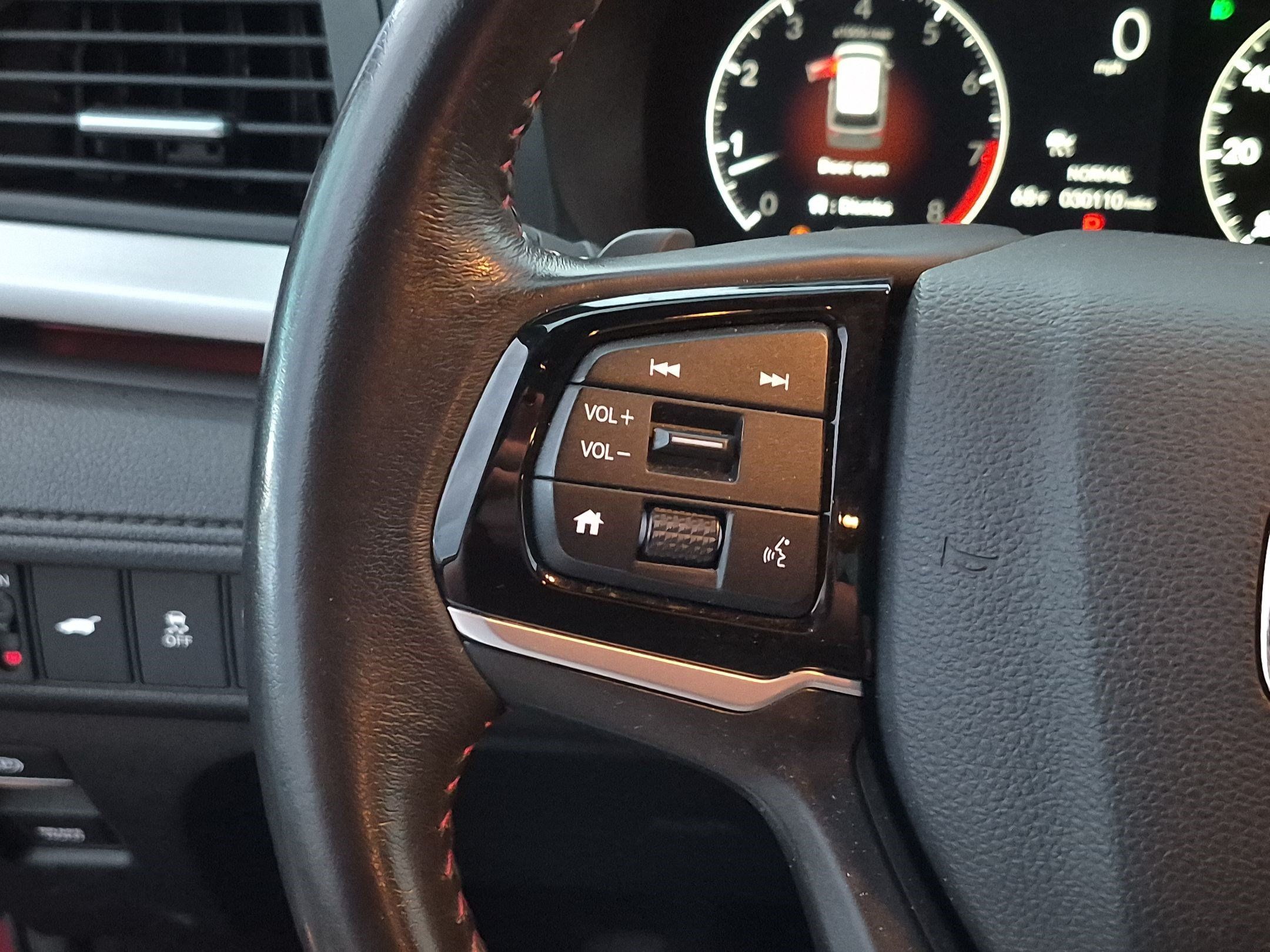 Used 2025 Honda Odyssey Sport-L image 19