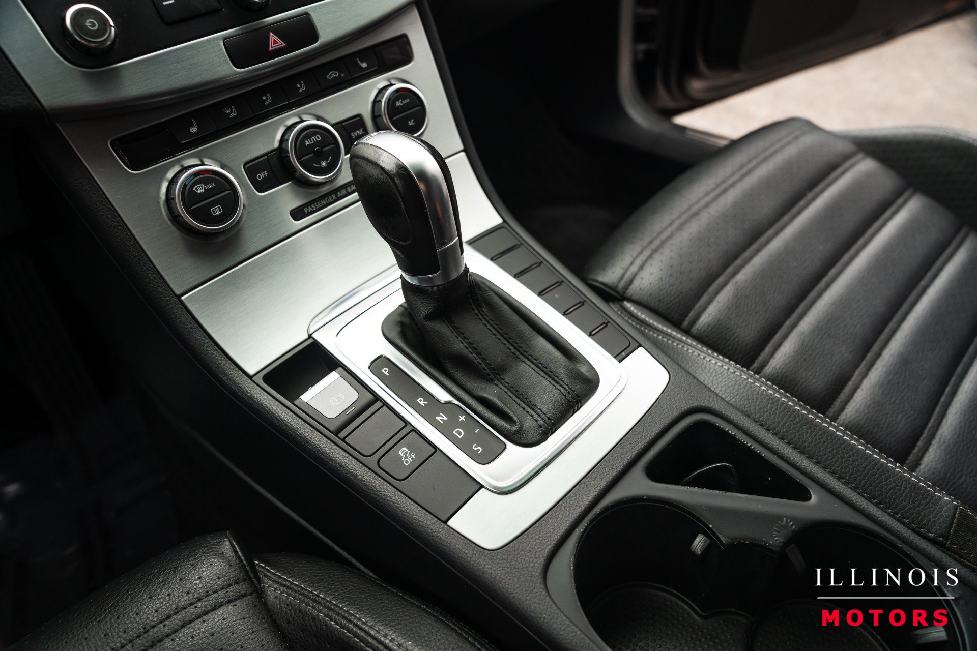 Used 2013 Volkswagen CC Lux FWD image 23