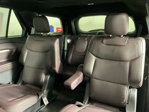 New 2026 Ford Explorer Platinum RWD image 14