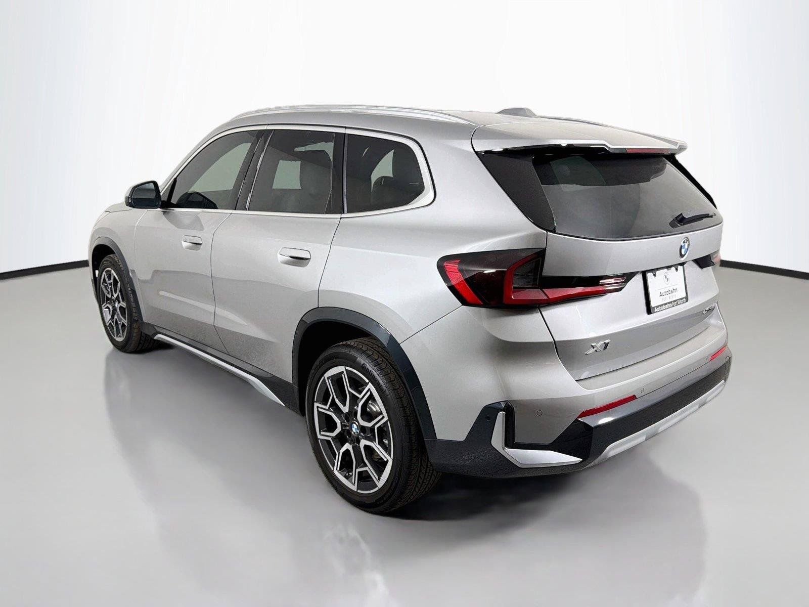 New 2027 BMW X1 xDrive28i AWD/4WD image 7
