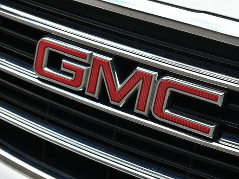 Used 2019 GMC Terrain SLT image 14