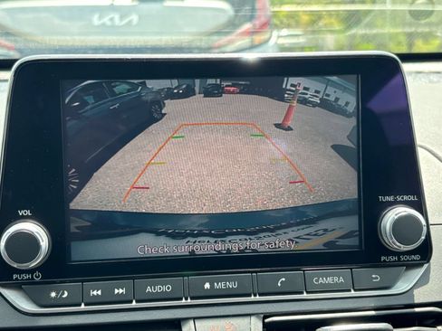 Used 2025 Nissan Altima 2.5 SV FWD image 22