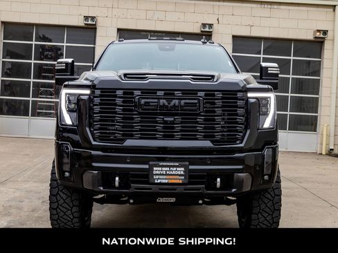 Used 2024 GMC Sierra 2500 Denali Ultimate w/ Max Trailering Package image 4