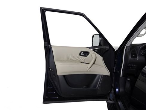 Used 2024 Nissan Armada Platinum w/ Cargo Package image 38