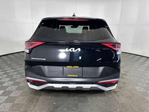 Used 2023 Kia Sportage EX image 4