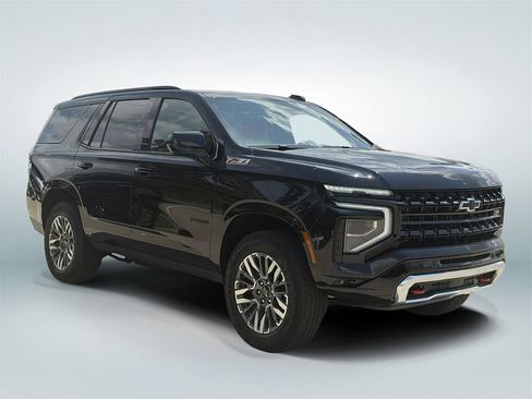 Used 2025 Chevrolet Tahoe Z71 AWD/4WD image 2