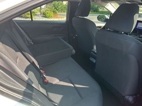 Used 2024 Toyota Corolla LE FWD image 19