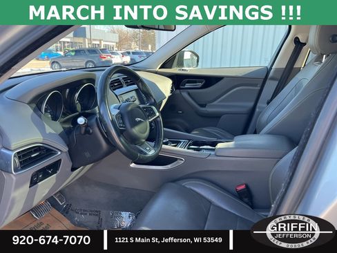 Used 2017 Jaguar F-PACE R-Sport image 13