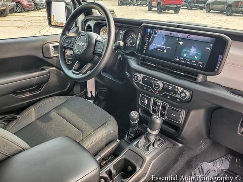 Used 2025 Jeep Wrangler Unlimited Sport AWD/4WD image 25
