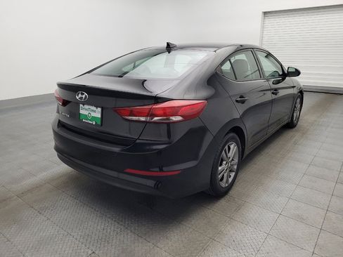 Used 2017 Hyundai Elantra SE image 9