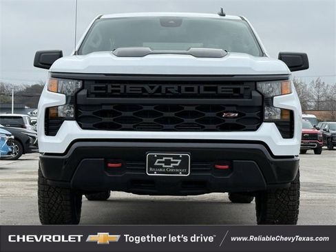 New 2026 Chevrolet Silverado 1500 Custom Trail Boss w/ LPO, Dark Essentials Package image 3