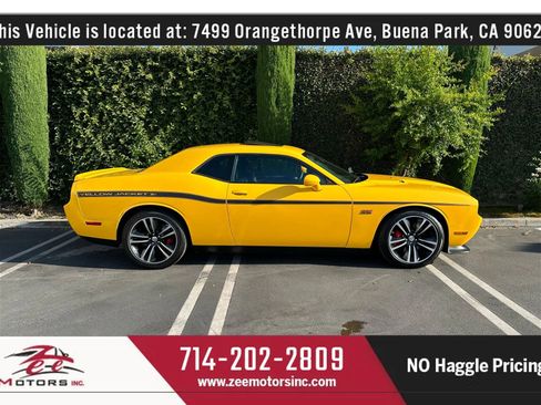 Used 2012 Dodge Challenger SRT8 Yellow Jacket w/ Premium Sound Group image 4