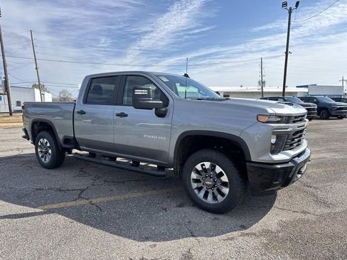 New 2026 Chevrolet Silverado 2500 Custom w/ Custom Value Package image 6