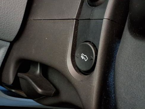 Used 2016 Ford F250 XLT w/ XLT Premium Package image 19