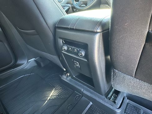 Used 2023 Chevrolet Traverse LT w/ LPO, Floor Liner Package AWD/4WD image 27