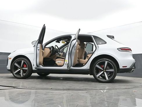 Used 2023 Porsche Macan S AWD/4WD image 68